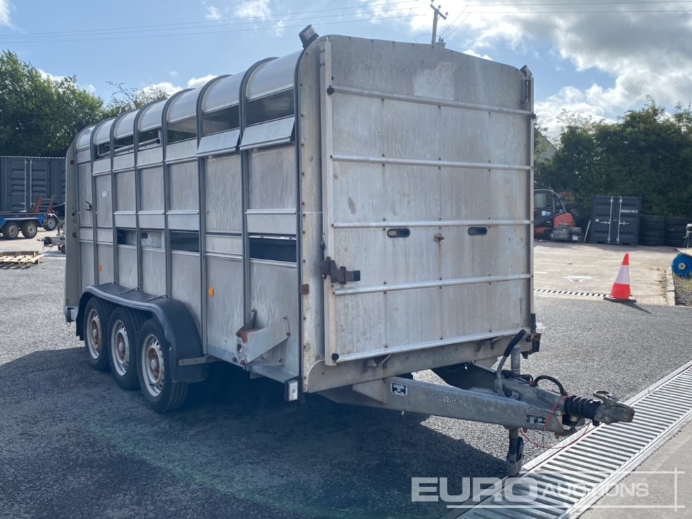 Ifor Williams Tri Axle Livestock Trailer - Полуприцеп для перевозки животных: фото 4 Ifor Williams Tri Axle Livestock Trailer - Полуприцеп для перевозки животных: фото 4