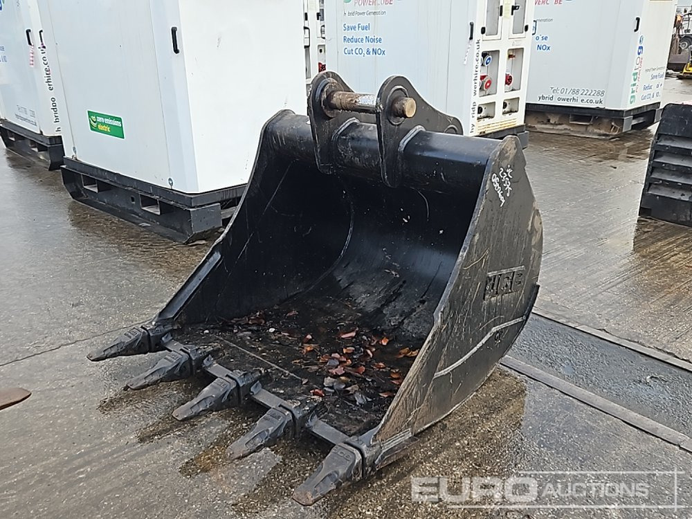 JCB 46" Digging Bucket 65mm Pin to suit 13 Ton Excavator - Ковш: фото 1 JCB 46" Digging Bucket 65mm Pin to suit 13 Ton Excavator - Ковш: фото 1