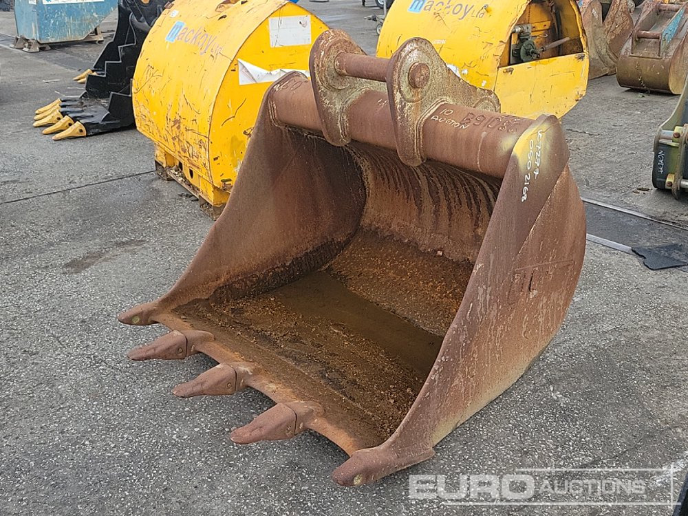 JCB 54" Digging Bucket 80mm Pin to suit 20 Ton Excavator - Ковш: фото 1 JCB 54" Digging Bucket 80mm Pin to suit 20 Ton Excavator - Ковш: фото 1