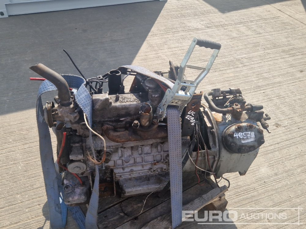 Kubota 4 Cylinder Engine, Pump - Двигатель: фото 2 Kubota 4 Cylinder Engine, Pump - Двигатель: фото 2