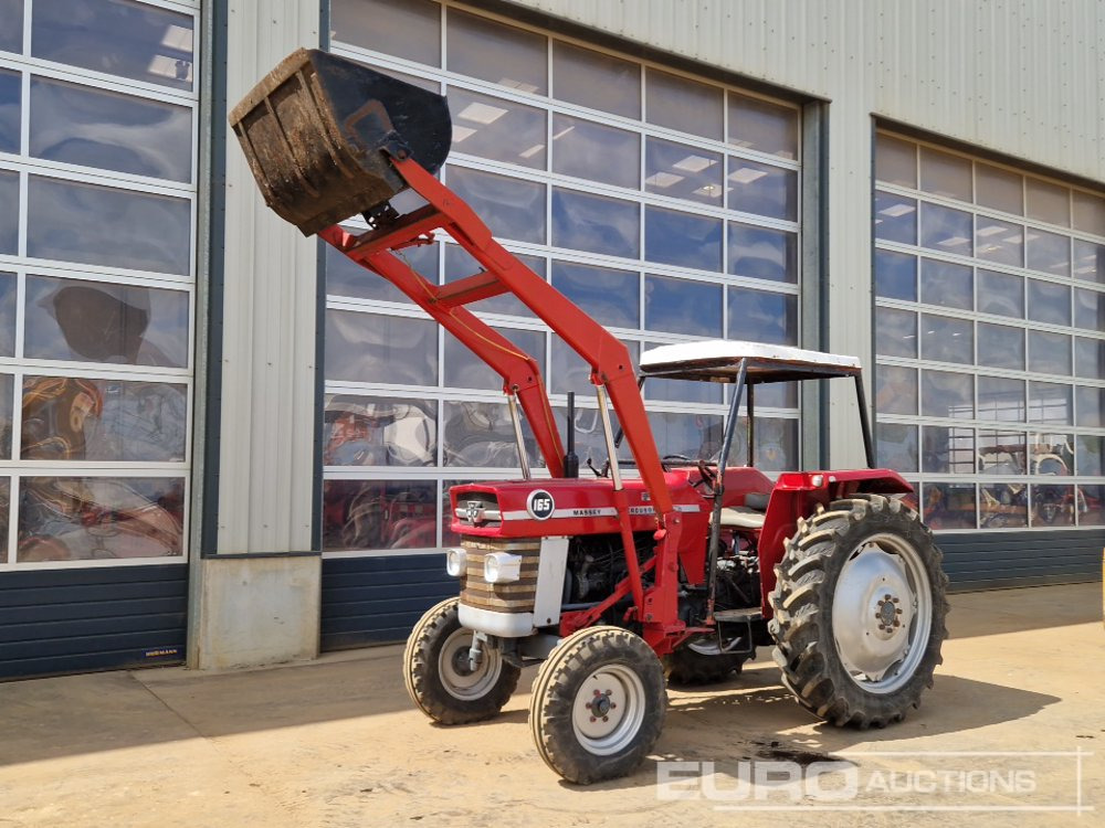 Massey Ferguson MF165 - Трактор: фото 1 Massey Ferguson MF165 - Трактор: фото 1