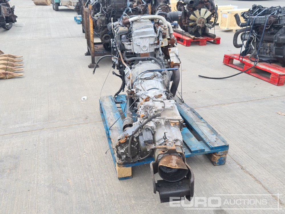 Mitsubishi 4 Cylinder Engine, Gearbox, Pump - Двигатель: фото 4 Mitsubishi 4 Cylinder Engine, Gearbox, Pump - Двигатель: фото 4