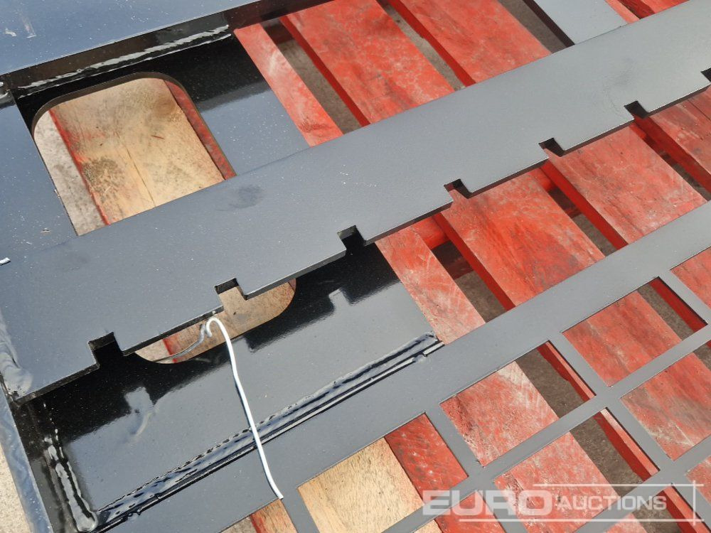 Навесное оборудование для Экскаваторов Unused Pallet Fork Frame & Forks to suit Skidsteer Loader: фото 7