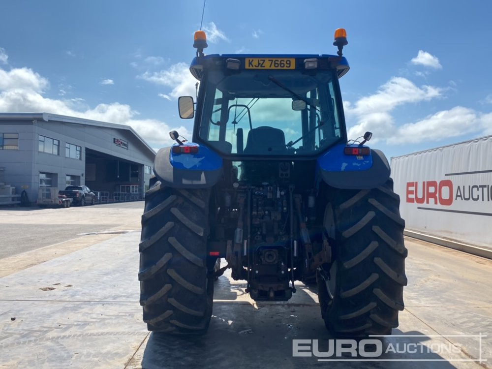 New Holland TM155 - Трактор: фото 4 New Holland TM155 - Трактор: фото 4
