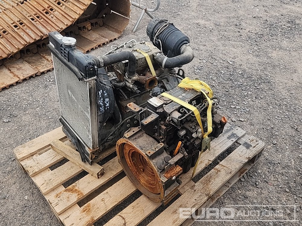 Perkins 3 Cylinder Diesel Engine, Yanmar 3 Cylinder Diesel Engine (2 of) - Двигатель: фото 1 Perkins 3 Cylinder Diesel Engine, Yanmar 3 Cylinder Diesel Engine (2 of) - Двигатель: фото 1