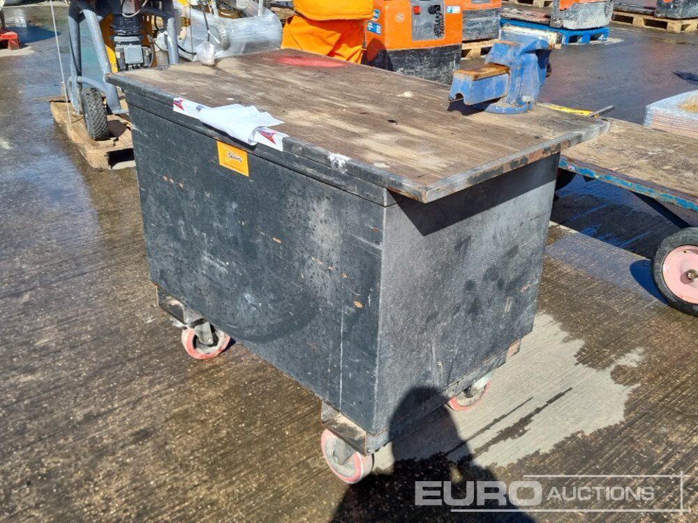 Portable Work Bench - Строительное оборудование: фото 5 Portable Work Bench - Строительное оборудование: фото 5