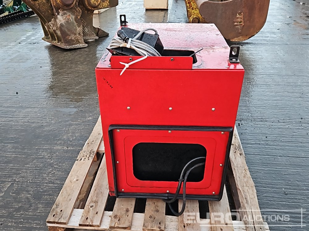 RedBox Power Ltd 7kVA Generator, Hatz Engine - Электрогенератор: фото 4 RedBox Power Ltd 7kVA Generator, Hatz Engine - Электрогенератор: фото 4