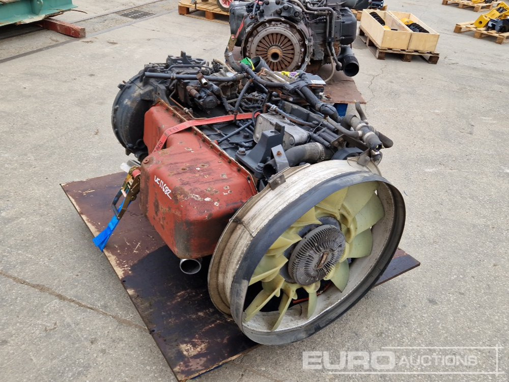 Renault 6 Cylinder Engine - Двигатель: фото 5 Renault 6 Cylinder Engine - Двигатель: фото 5