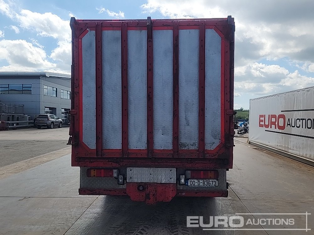 Scania 94D.220 - Грузовик для перевозки животных: фото 4 Scania 94D.220 - Грузовик для перевозки животных: фото 4
