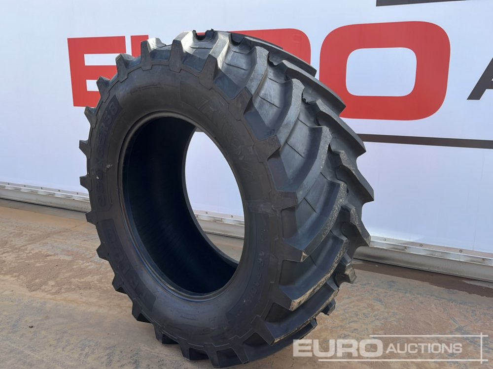 Unused Vannova 650/65R38-163 R1W Tyre (2 of) - Сельскохозяйственная техника: фото 1 Unused Vannova 650/65R38-163 R1W Tyre (2 of) - Сельскохозяйственная техника: фото 1