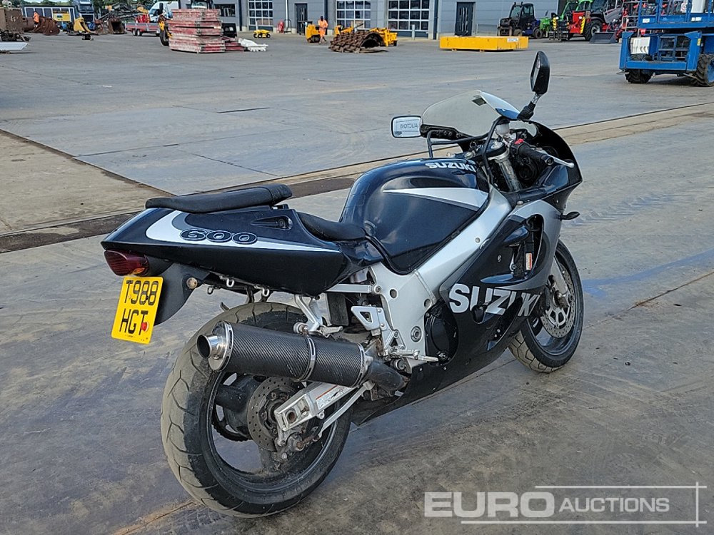 Suzuki GSX600 - Мотоцикл: фото 5 Suzuki GSX600 - Мотоцикл: фото 5