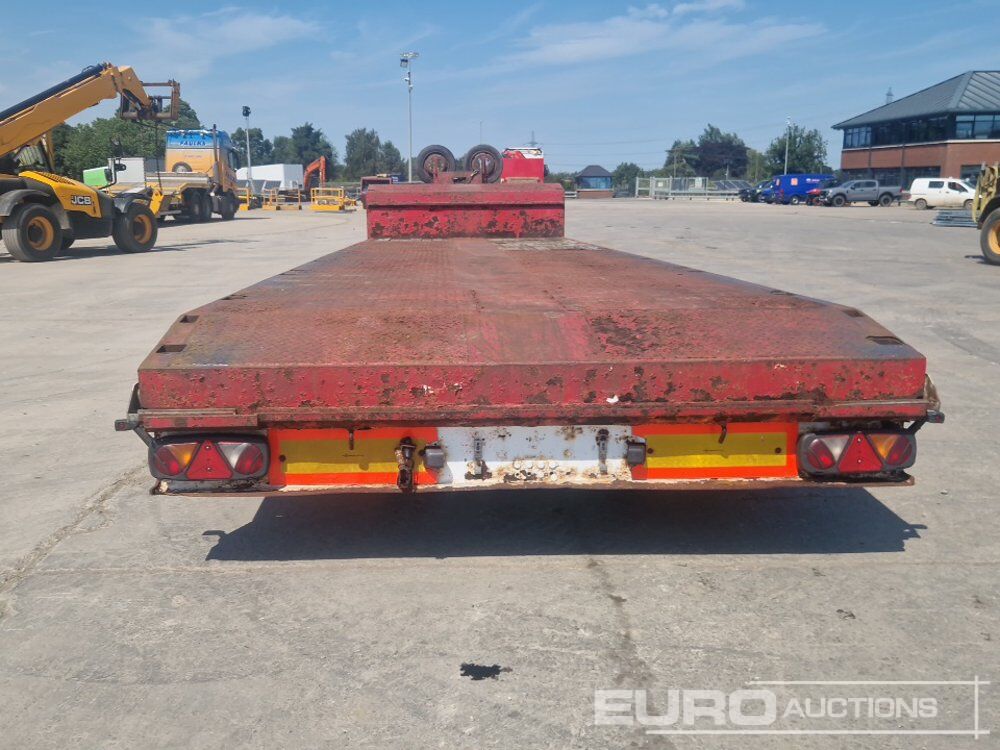 TSR Tri Axle Extendable Stepframe Low Loader Trailer, Out Riggers, Rear Steer, Winch (Plating Certificate Available) - Полуприцеп бортовой/ Платформа: фото 4 TSR Tri Axle Extendable Stepframe Low Loader Trailer, Out Riggers, Rear Steer, Winch (Plating Certificate Available) - Полуприцеп бортовой/ Платформа: фото 4