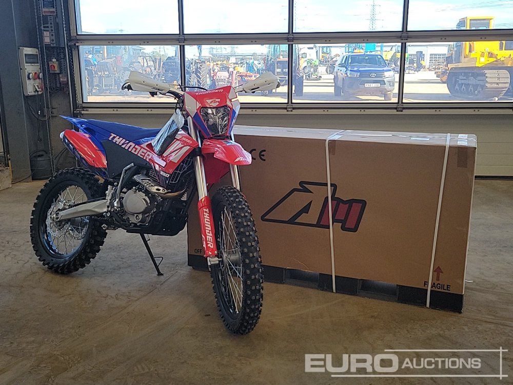 Мотоцикл Unused 2025 Apollo Thunder 250cc Motorcross Bike, 21" Front, 18" Rear Tyres, Electric Start, Air Cooled, Hydraulic Suspension, Disc Brakes, Lighting Kit (UNASSEMBLED): фото 29 Мотоцикл Unused 2025 Apollo Thunder 250cc Motorcross Bike, 21" Front, 18" Rear Tyres, Electric Start, Air Cooled, Hydraulic Suspension, Disc Brakes, Lighting Kit (UNASSEMBLED): фото 29