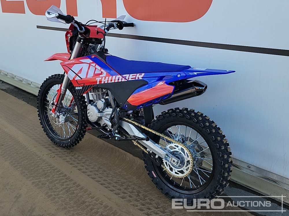 Unused 2025 Apollo Thunder 250cc Motorcross Bike, 21" Front, 18" Rear Tyres, Electric Start, Air Cooled, Hydraulic Suspension, Disc Brakes, Lighting Kit (UNASSEMBLED) - Мотоцикл: фото 3 Unused 2025 Apollo Thunder 250cc Motorcross Bike, 21" Front, 18" Rear Tyres, Electric Start, Air Cooled, Hydraulic Suspension, Disc Brakes, Lighting Kit (UNASSEMBLED) - Мотоцикл: фото 3