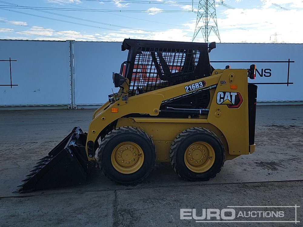 Unused 2025 CAT 216B3 - Мини-погрузчик с бортовым поворотом: фото 2 Unused 2025 CAT 216B3 - Мини-погрузчик с бортовым поворотом: фото 2