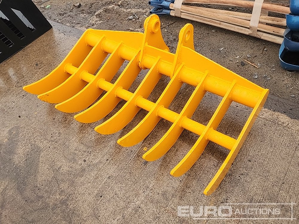 Unused 44" Rake 45mm Pin to suit 4-6 Ton Excavator - Ковш: фото 1 Unused 44" Rake 45mm Pin to suit 4-6 Ton Excavator - Ковш: фото 1