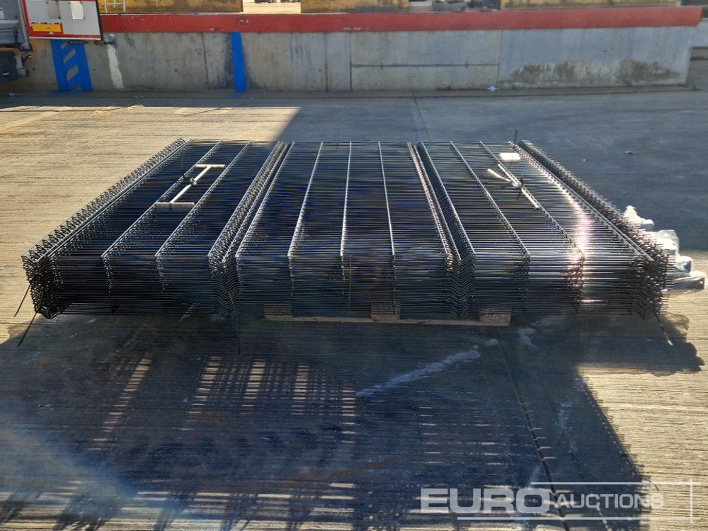 Строительное оборудование Unused Galvanised & Powder Coated Heavy Duty (5mm) Wire Mesh Fencing, 25 x H2.4m x W2.2m Panels, 26 x 60mm x 60mm x3m Posts, with Fittings (Black): фото 6 Строительное оборудование Unused Galvanised & Powder Coated Heavy Duty (5mm) Wire Mesh Fencing, 25 x H2.4m x W2.2m Panels, 26 x 60mm x 60mm x3m Posts, with Fittings (Black): фото 6