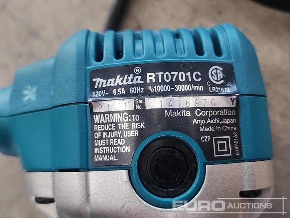 Строительное оборудование Unused Makita RT0701C 110v Router: фото 10