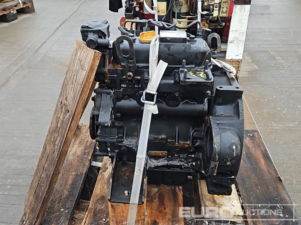 Yanmar 3 Cylinder Engine - Двигатель: фото 4 Yanmar 3 Cylinder Engine - Двигатель: фото 4