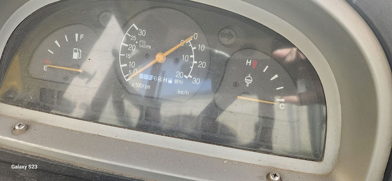 Трактор JCB 354: фото 8 Трактор JCB 354: фото 8