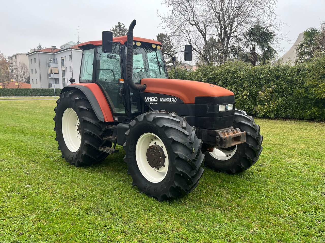 Trattore usato New Holland M160 - Трактор: фото 5 Trattore usato New Holland M160 - Трактор: фото 5