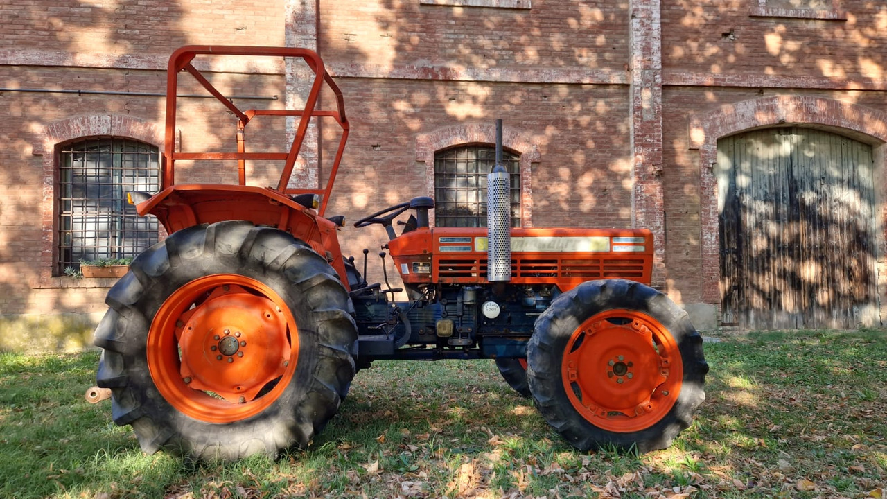 Trattore usato Same MINITAURUS 60 Synchro - Трактор: фото 2 Trattore usato Same MINITAURUS 60 Synchro - Трактор: фото 2