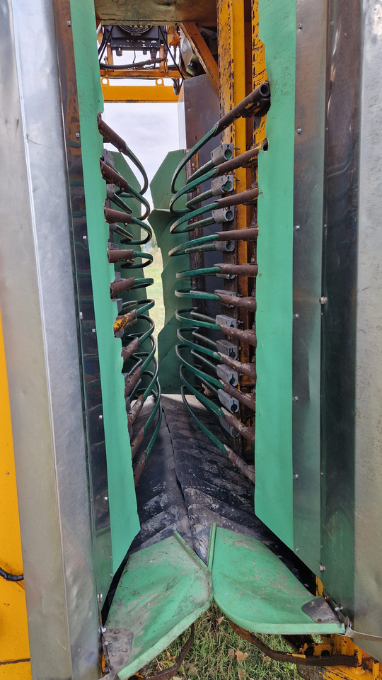 Vendemmiatrice usata Grégoire G60I - Уборочная машина для винограда: фото 2 Vendemmiatrice usata Grégoire G60I - Уборочная машина для винограда: фото 2