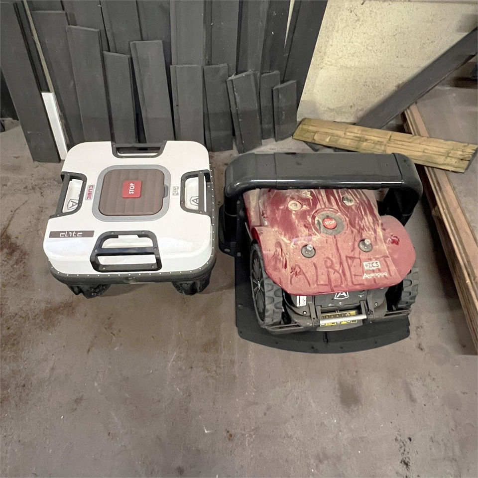 Ambrogio Cube Elite 4 WD - Газонокосилка: фото 1 Ambrogio Cube Elite 4 WD - Газонокосилка: фото 1