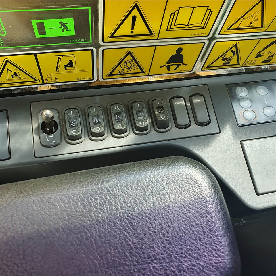 Гусеничный экскаватор Caterpillar 323 EL: фото 24