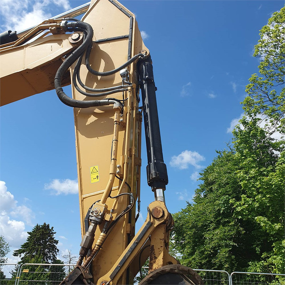 Гусеничный экскаватор Caterpillar 323 EL: фото 27