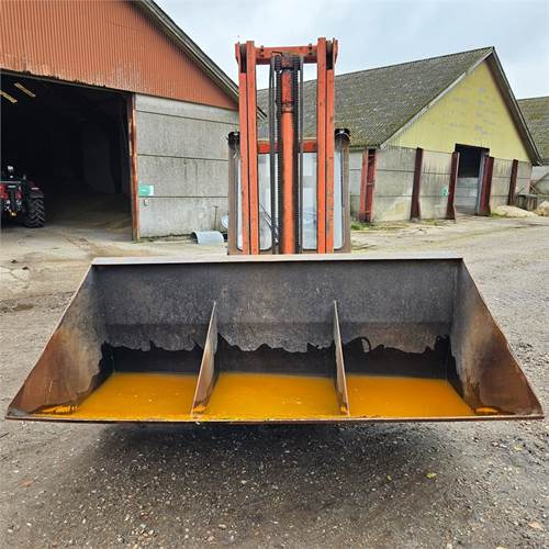 Dantruck 4004 - Вилочный погрузчик: фото 4 Dantruck 4004 - Вилочный погрузчик: фото 4