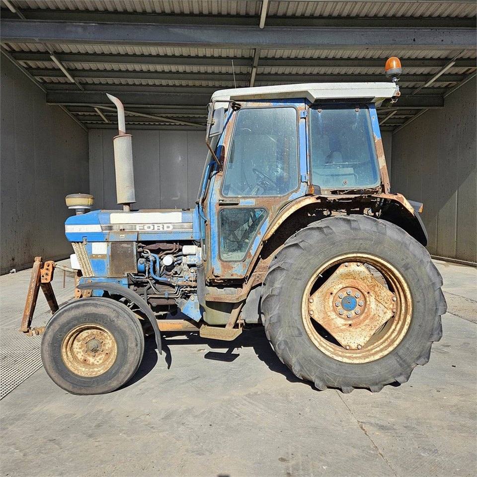 Ford 6810 - Трактор: фото 2 Ford 6810 - Трактор: фото 2