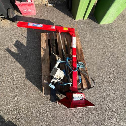 HMF Handy 52 TM - Грузовик бортовой/ Платформа: фото 2 HMF Handy 52 TM - Грузовик бортовой/ Платформа: фото 2