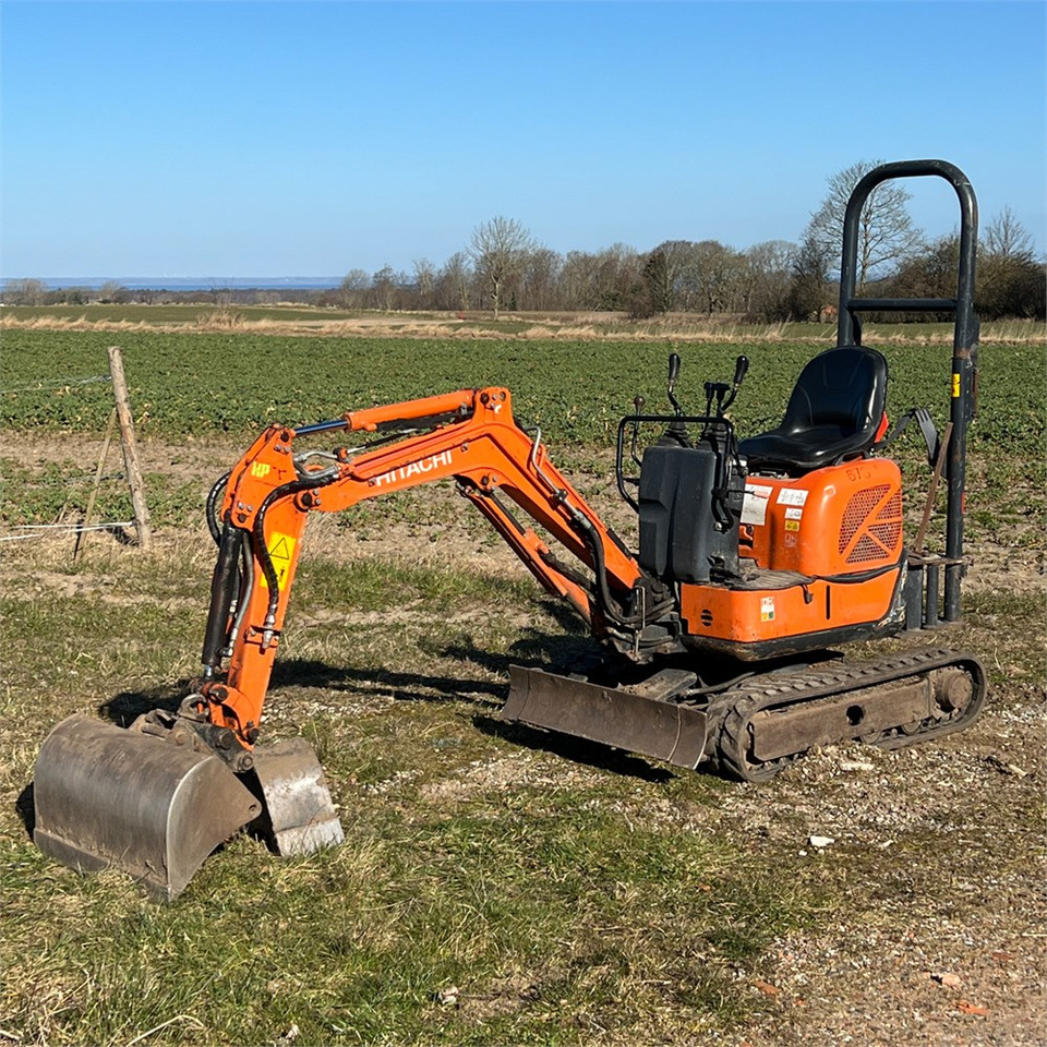 Hitachi ZX10U-2 - Мини-экскаватор: фото 3 Hitachi ZX10U-2 - Мини-экскаватор: фото 3
