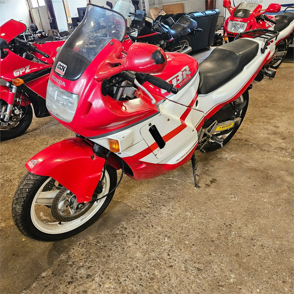 Honda CBR600F Super sport - Мотоцикл: фото 1 Honda CBR600F Super sport - Мотоцикл: фото 1