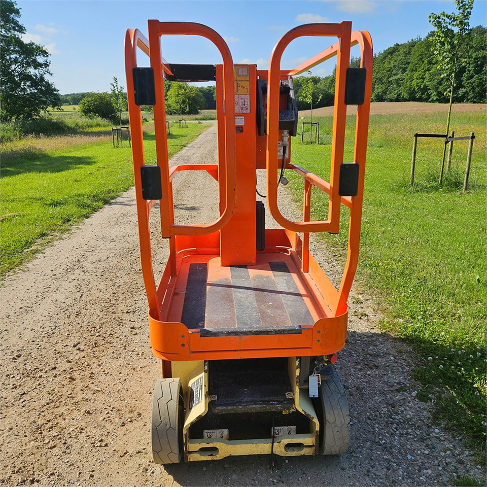 JLG 1230 ES - Вертикальный мачтовый подъемник: фото 3 JLG 1230 ES - Вертикальный мачтовый подъемник: фото 3