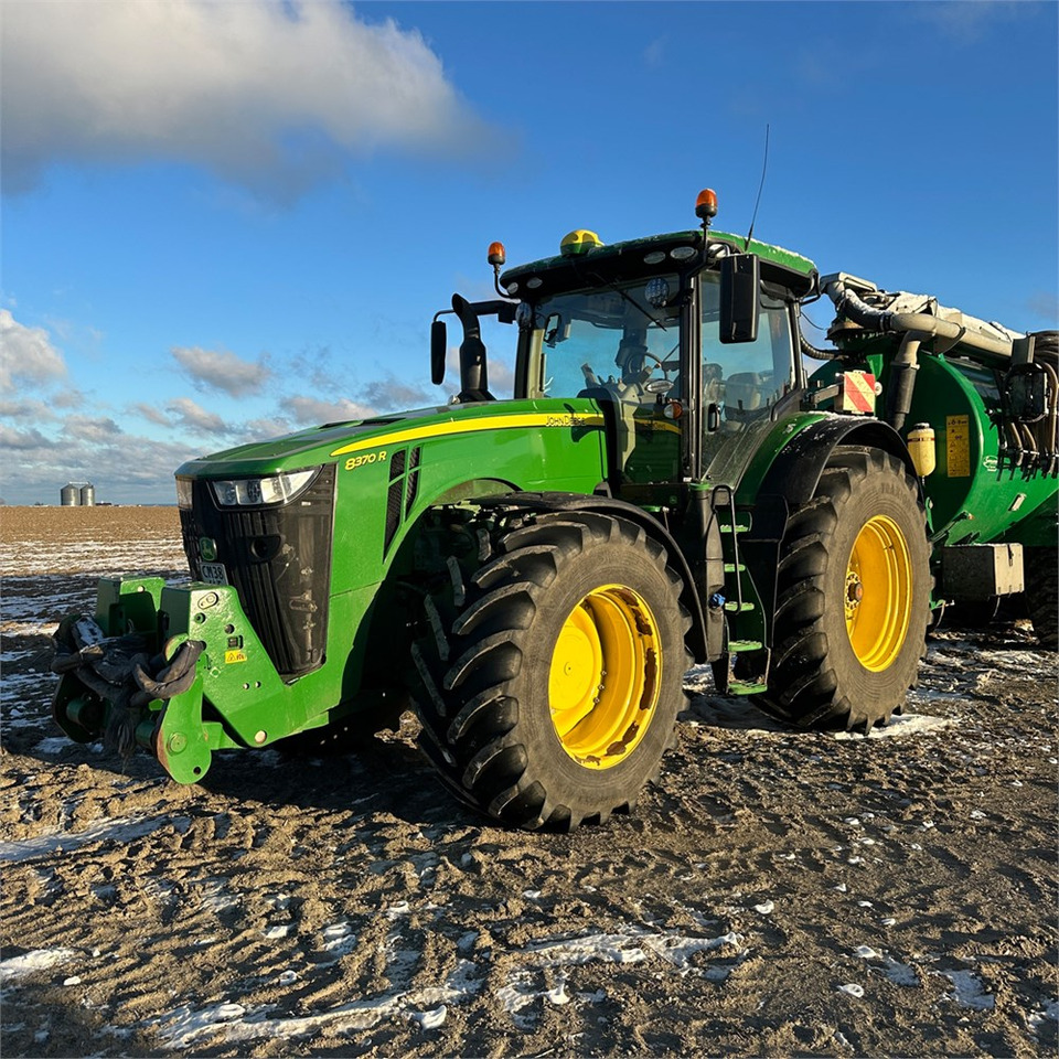 John Deere 8370 R - Трактор: фото 2 John Deere 8370 R - Трактор: фото 2