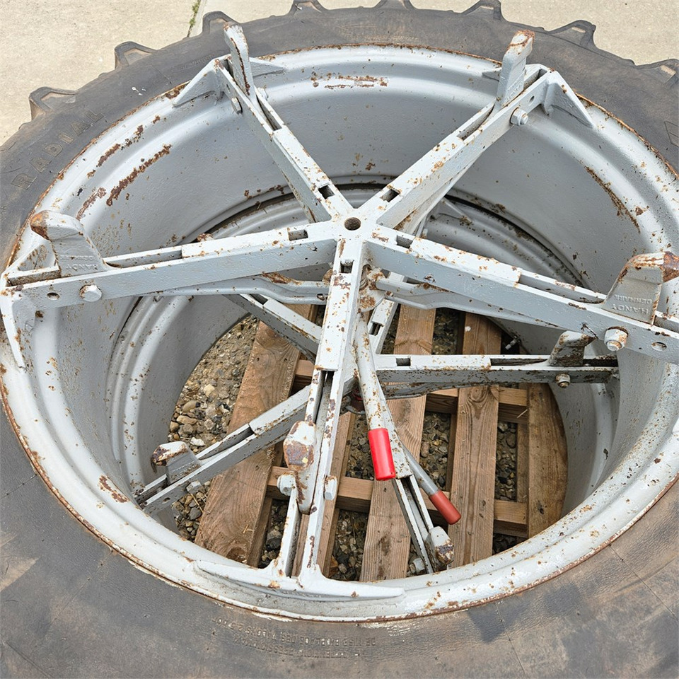 Kleber Tvillingehjul R38 - Трактор: фото 4 Kleber Tvillingehjul R38 - Трактор: фото 4