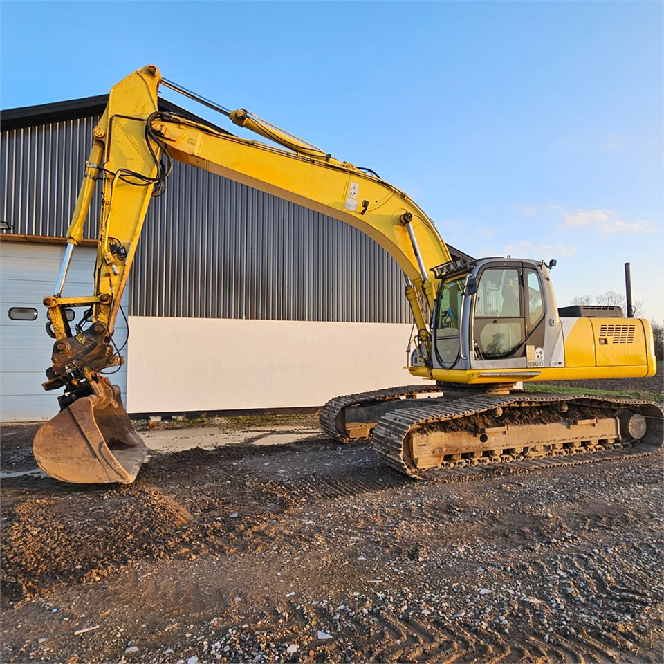 New Holland E 305 - Гусеничный экскаватор: фото 1 New Holland E 305 - Гусеничный экскаватор: фото 1