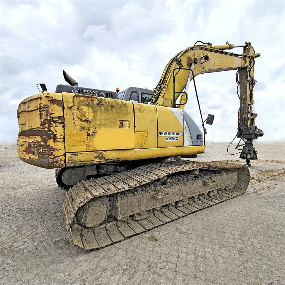 New Holland E265 - Гусеничный экскаватор: фото 3 New Holland E265 - Гусеничный экскаватор: фото 3