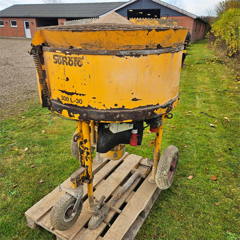 Soroto 300 L-30 - Бетономешалка: фото 1 Soroto 300 L-30 - Бетономешалка: фото 1