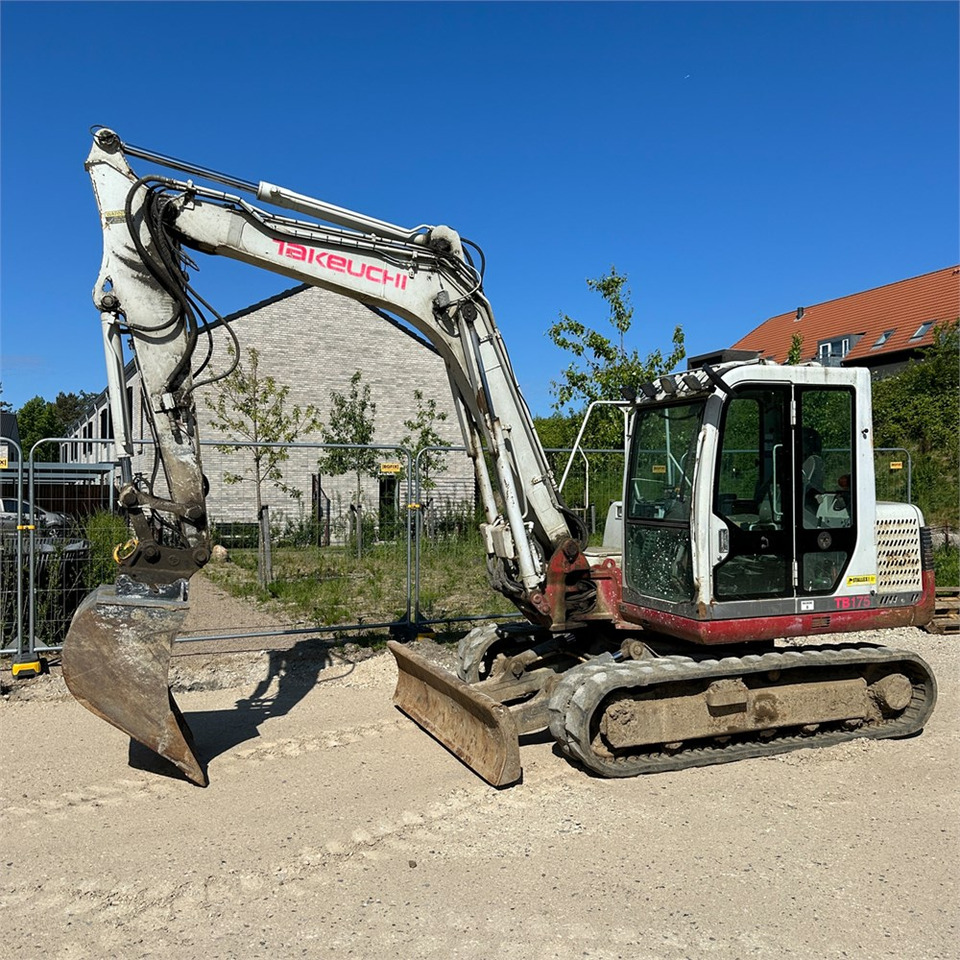 Takeuchi TB175 - Мини-экскаватор: фото 1 Takeuchi TB175 - Мини-экскаватор: фото 1