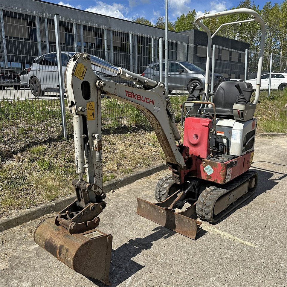 Takeuchi TB210 R - Мини-экскаватор: фото 2 Takeuchi TB210 R - Мини-экскаватор: фото 2