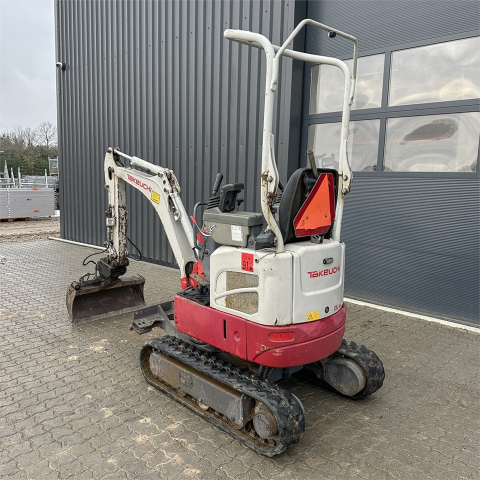 Takeuchi TB210 R - Мини-экскаватор: фото 3 Takeuchi TB210 R - Мини-экскаватор: фото 3