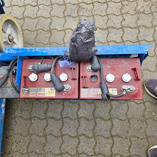 Ножничный подъемник UpRight MX19: фото 7 Ножничный подъемник UpRight MX19: фото 7