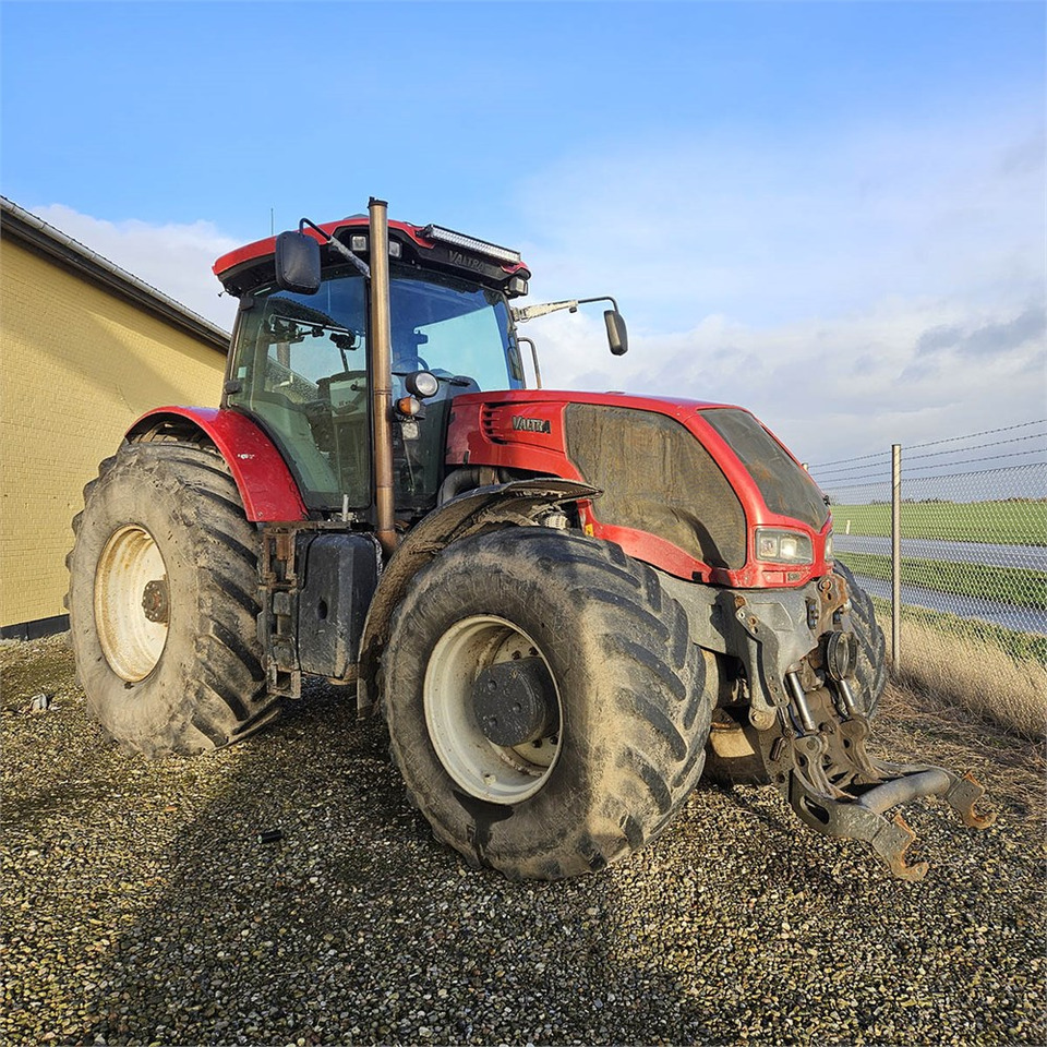 Valtra S322 - Трактор: фото 1 Valtra S322 - Трактор: фото 1
