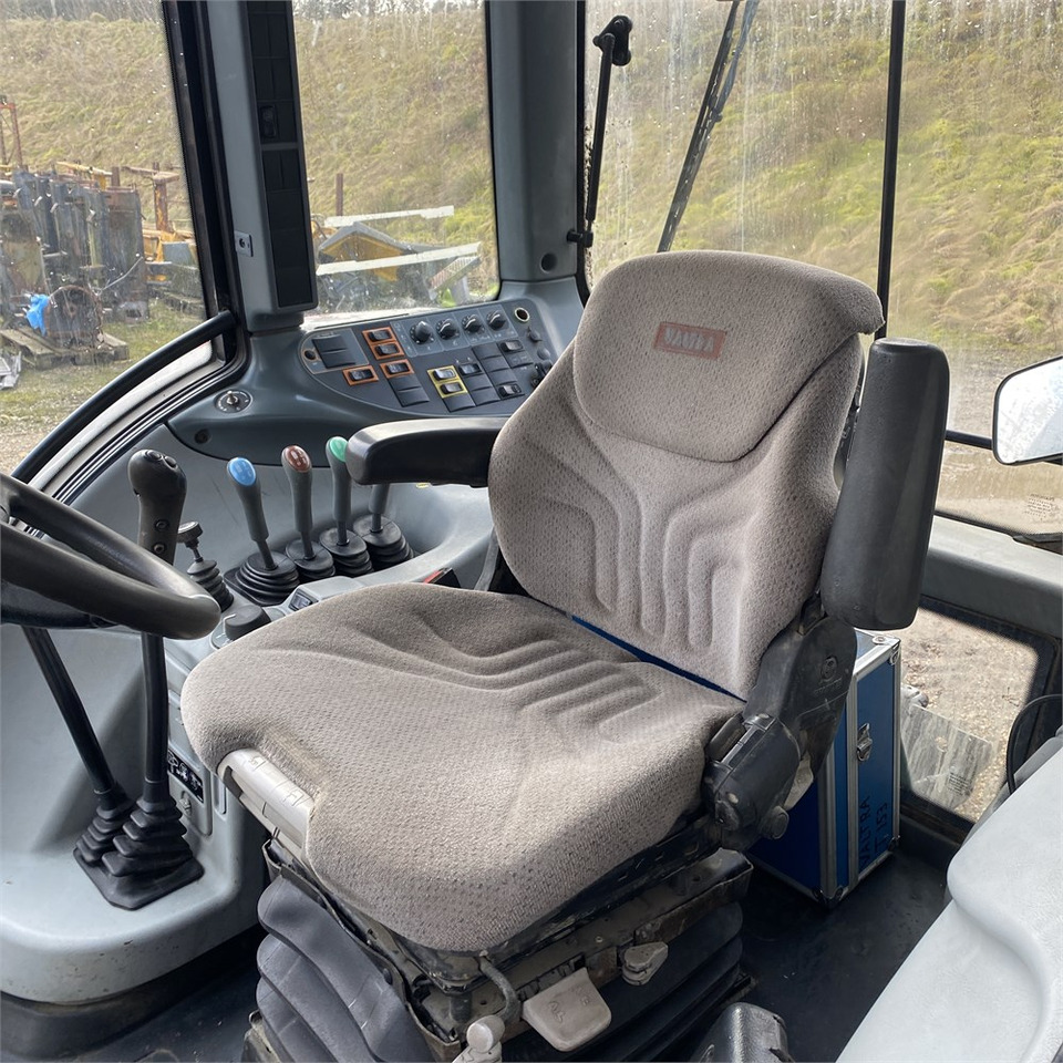 Трактор Valtra T 153: фото 9