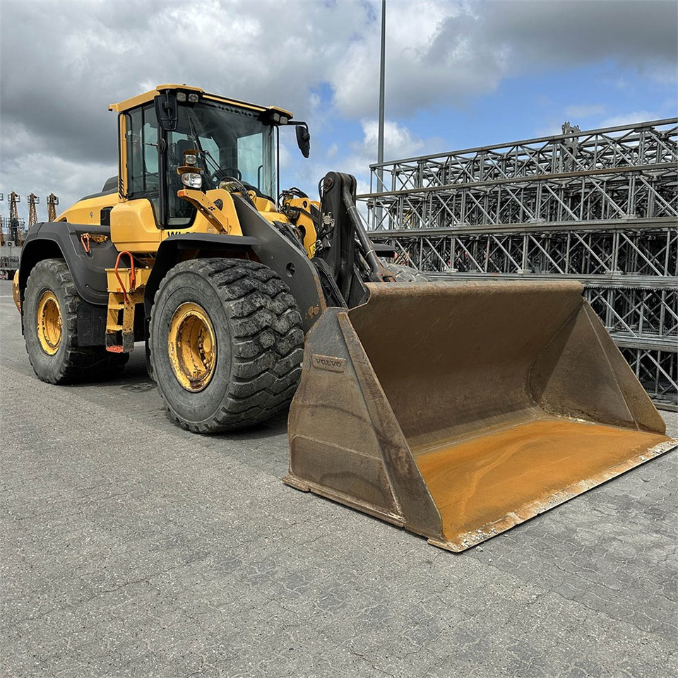 Volvo L120 H в лизинг Volvo L120 H: фото 9 Volvo L120 H в лизинг Volvo L120 H: фото 9