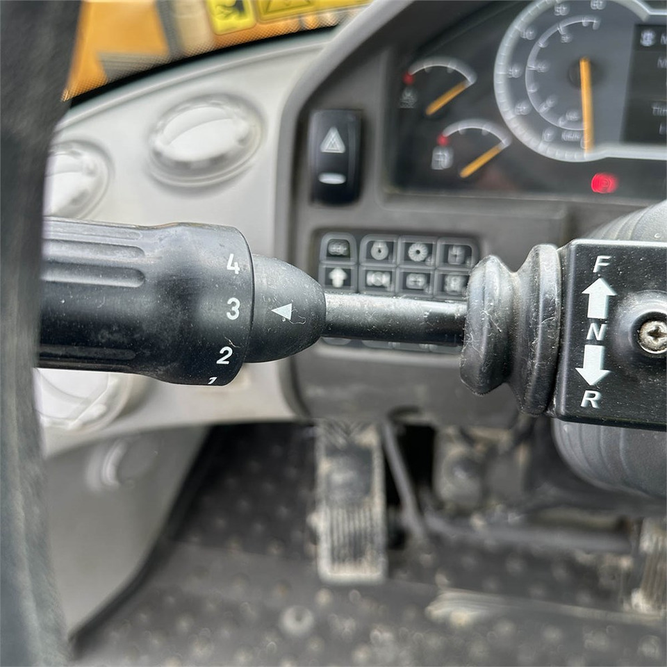 Volvo L120 H в лизинг Volvo L120 H: фото 23 Volvo L120 H в лизинг Volvo L120 H: фото 23