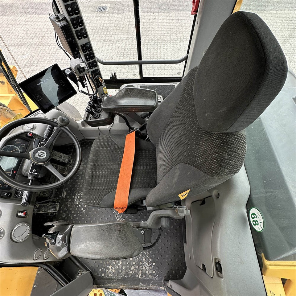 Volvo L120 H в лизинг Volvo L120 H: фото 13 Volvo L120 H в лизинг Volvo L120 H: фото 13